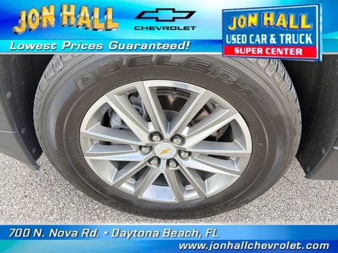 Used 2023 Chevrolet Traverse LT FWD image 18