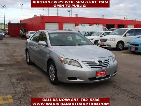 Used 2009 Toyota Camry XLE image 3