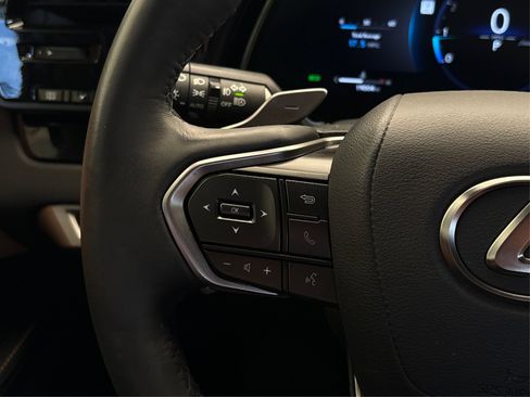 Used 2025 Lexus RX 350 FWD w/ Technology Package image 26