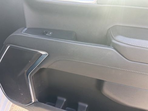 Used 2023 Chevrolet Silverado 1500 LT image 19