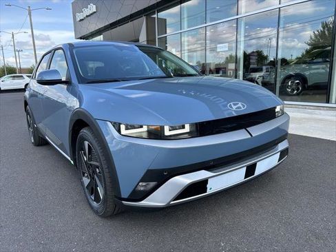 New 2025 Hyundai Ioniq 5 SE image 2