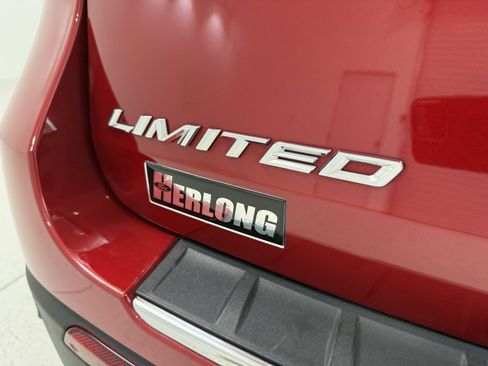 Used 2023 Ford Explorer Limited w/ Equipment Group 301A image 9