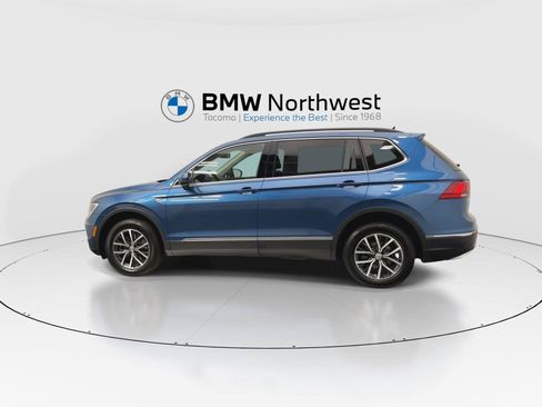 Used 2020 Volkswagen Tiguan SE w/ Panoramic Sunroof Package AWD/4WD image 11