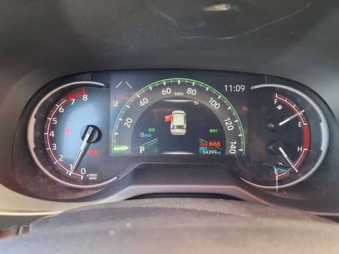 Certified 2024 Toyota RAV4 XLE FWD image 18