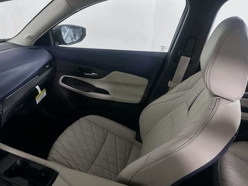 New 2026 Nissan Sentra SL w/ Floor Mat Package FWD image 22