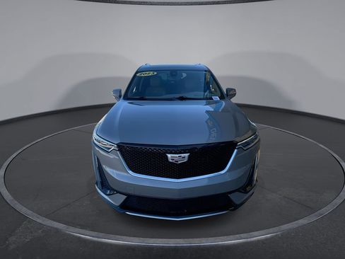 Used 2023 Cadillac XT6 Sport w/ Platinum Package image 3