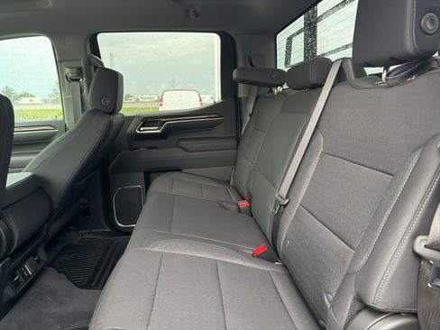 Certified 2026 Chevrolet Silverado 1500 LT AWD/4WD image 17