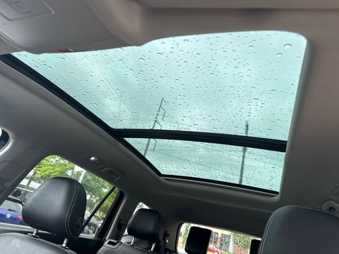 Used 2023 Volkswagen Atlas SE w/ Panoramic Sunroof Package AWD/4WD image 22