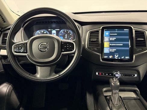 Used 2022 Volvo XC90 T5 Momentum AWD/4WD image 11