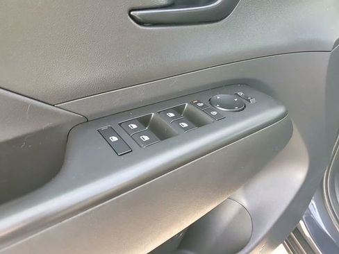 Used 2025 Hyundai Kona SEL image 12