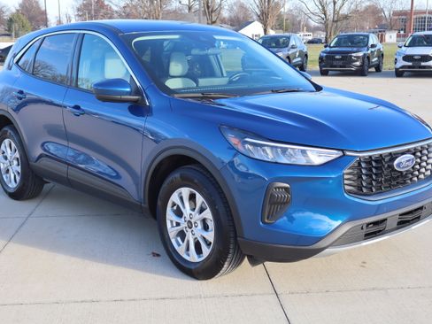 Used 2023 Ford Escape Active w/ Tech Pack #2 image 4