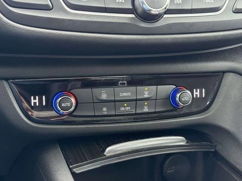 Used 2018 Buick Regal Preferred w/ Driver Confidence Package #1 image 28