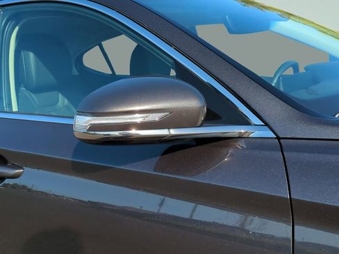 Used 2023 Genesis G70 2.0T AWD/4WD image 30