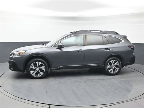 Used 2020 Subaru Outback Limited image 2
