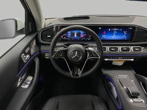 New 2026 Mercedes-Benz GLS 450 4MATIC image 14