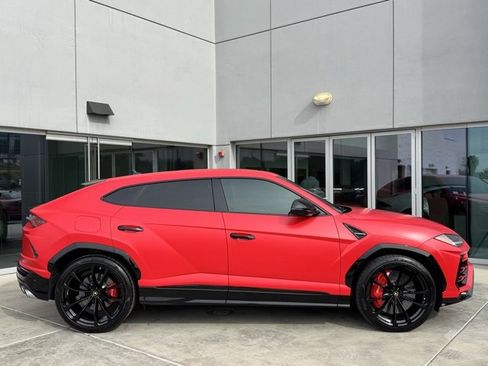 Used 2020 Lamborghini Urus image 7
