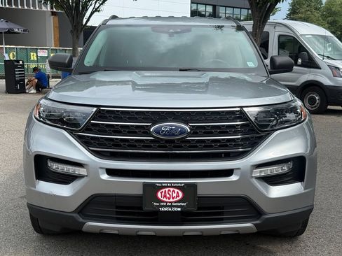 Used 2023 Ford Explorer XLT w/ Equipment Group 202A AWD/4WD image 3