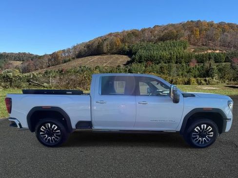 Certified 2025 GMC Sierra 2500 Denali Ultimate image 8