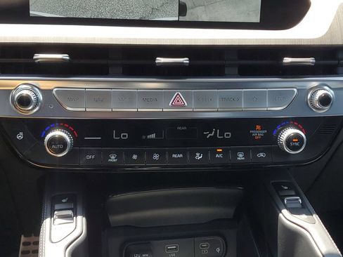 Used 2023 Kia Telluride SX AWD/4WD image 29