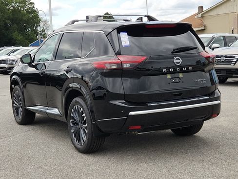 Used 2026 Nissan Rogue Platinum w/ Platinum Premium Package image 4