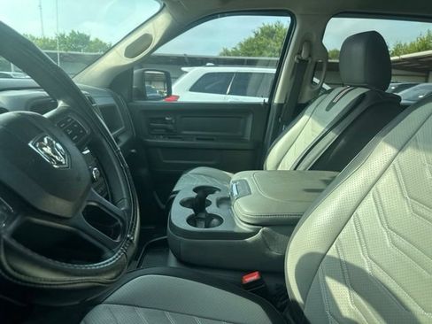 Used 2020 RAM 1500 Tradesman w/ Chrome Appearance Group AWD/4WD image 6