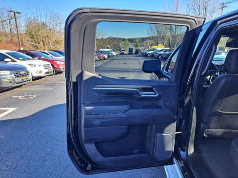 Used 2022 Chevrolet Silverado 1500 High Country image 14