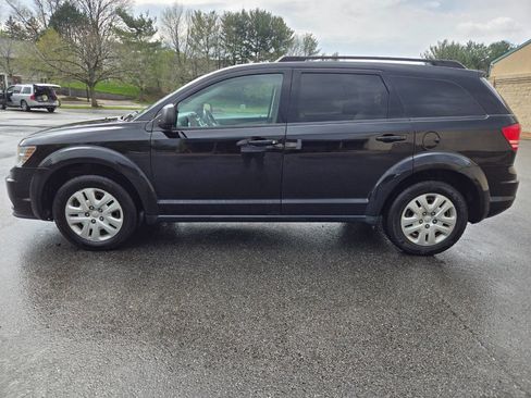 Used 2016 Dodge Journey SE w/ Flexible Seating Group image 4