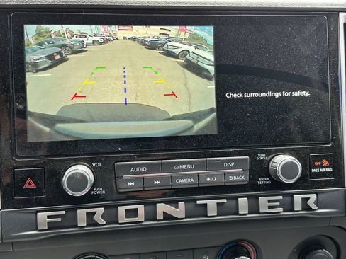 Used 2025 Nissan Frontier SV w/ Tow Package AWD/4WD image 33