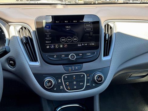 Used 2024 Chevrolet Malibu LT FWD image 15