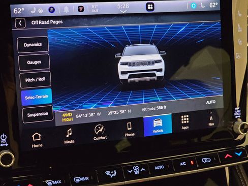 New 2026 Jeep Grand Wagoneer L Limited AWD/4WD image 28