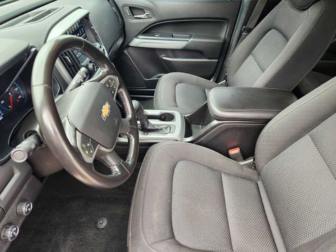 Used 2018 Chevrolet Colorado LT w/ LT Convenience Package AWD/4WD image 13