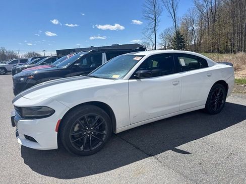 Used 2022 Dodge Charger SXT w/ Plus Group AWD/4WD image 3