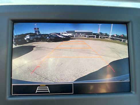 Used 2024 Chevrolet Equinox LS w/ LS Convenience Package image 20