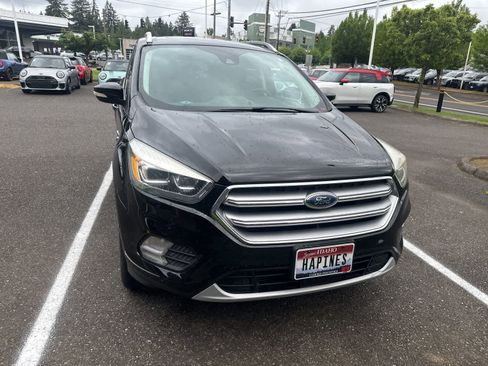 Used 2017 Ford Escape Titanium w/ Equipment Group 301A AWD/4WD image 14
