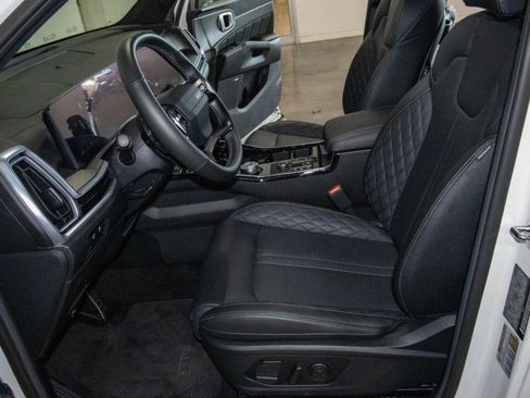 Used 2026 Kia Sorento SX Prestige AWD/4WD image 8