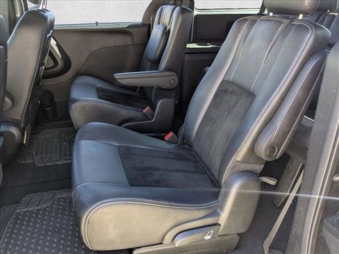 Used 2018 Dodge Grand Caravan SXT w/ Driver Convenience Group image 14