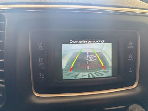 Used 2017 Jeep Grand Cherokee Laredo w/ Quick Order Package 2BE RWD image 15