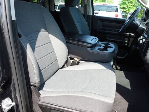 Used 2022 RAM 1500 Express w/ Wheel & Sound Group AWD/4WD image 33