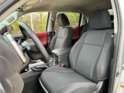 Used 2023 Toyota Tacoma SR5 AWD/4WD image 22