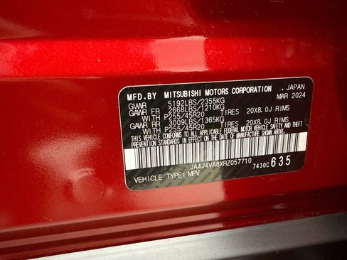 Used 2024 Mitsubishi Outlander SE Black Edition image 24