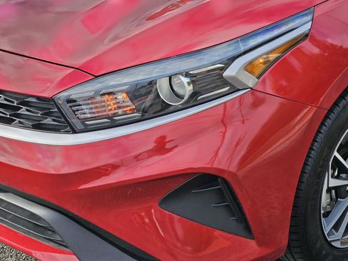 Used 2024 Kia Forte LXS w/ LXS Technology Package FWD image 7