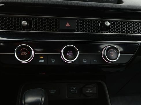 Used 2023 Honda Civic Sport image 18