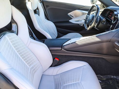 Used 2021 Chevrolet Corvette Stingray image 17