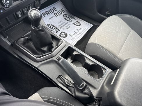 Used 2020 Toyota Tacoma TRD Off-Road image 18