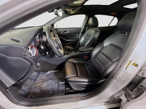 Used 2018 Mercedes-Benz GLA 250 GLA 250 image 21