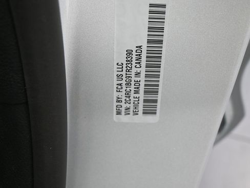 New 2026 Chrysler Pacifica Select image 16