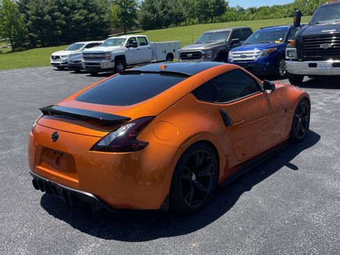 Used 2010 Nissan 370Z Touring w/ Sport Pkg RWD image 9