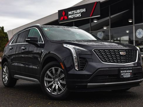 Used 2023 Cadillac XT4 Premium Luxury image 1
