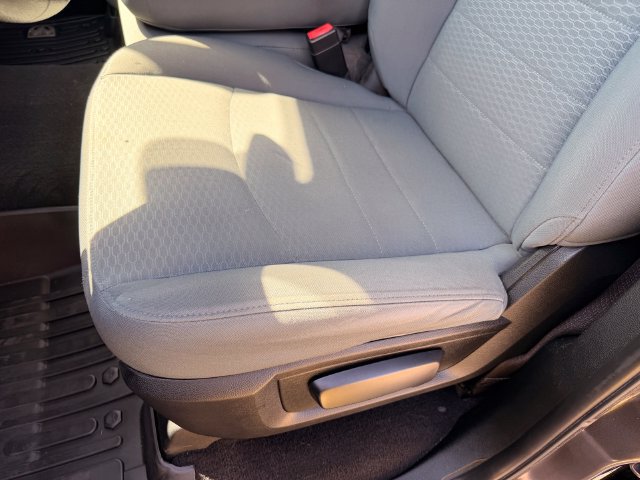 Used 2018 RAM 1500 Classic SLT AWD/4WD image 9
