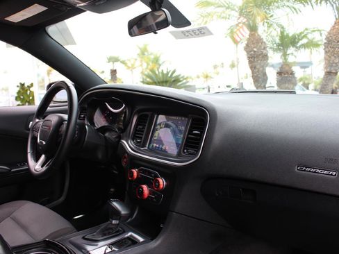 Used 2018 Dodge Charger SXT w/ Blacktop Package image 15